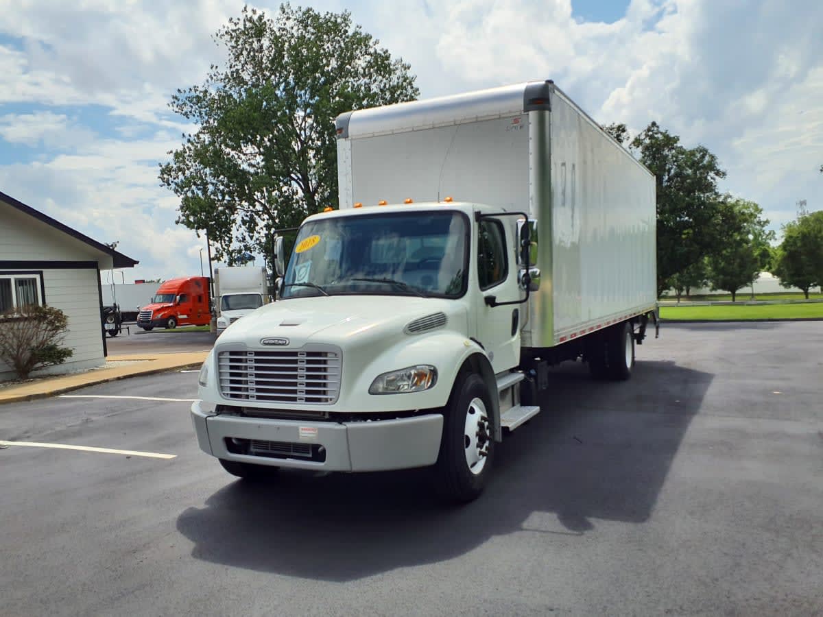 2018 Freightliner M2 106